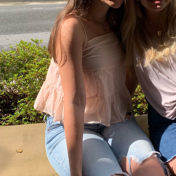 pink tank top - Picture 3 of 4